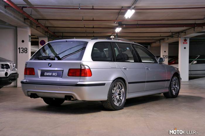 BMW M5 E39 Touring – E39 miał być również zaprezentowany w wersji touring (kombi), co najmniej jeden jeżdżący prototyp został zbudowany (kolor tytanowo-srebrny i czarne skórzane wnętrze), BMW M zdecydowało się nie produkować E39 M5 Touring ze względu na finansowe aspekty (jak pokazał model E60 tylko 1025 sztuk zostało sprzedanych w tej wersji). Jednak w lutym 2010 roku, jako część 25 urodzin BMW M5 (1985-2010), zaprezentowano prototyp E39 M5 touring szerszej publiczności. 