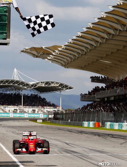 Czyżby wielki powrót? – Dla niewtajemniczonych - Sebastian Vettel wygrał Grand Prix Malezji i dał Ferrari pierwsze zwycięstwo od prawie dwóch lat, a przy okazji obaj kierowcy Scuderii Ferrari pokazali, że bolidy stajni z Maranello są wreszcie konkurencyjne. 