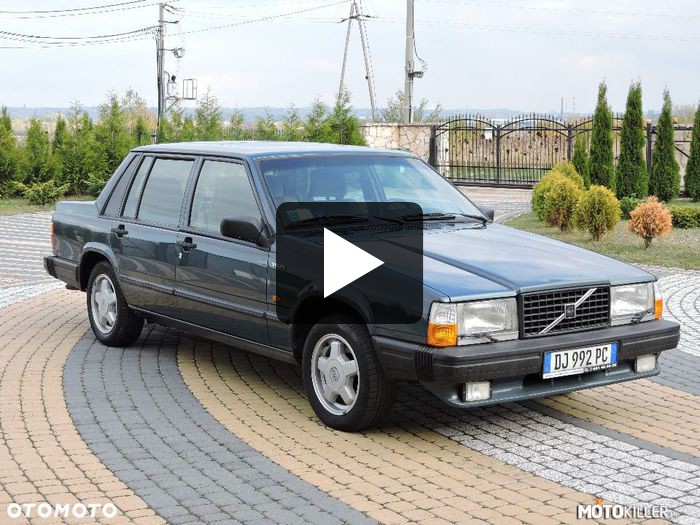 Piękna cegła! – Wersja z 1989 roku, z początku końca ery kanciastego nadwozia Volvo. 