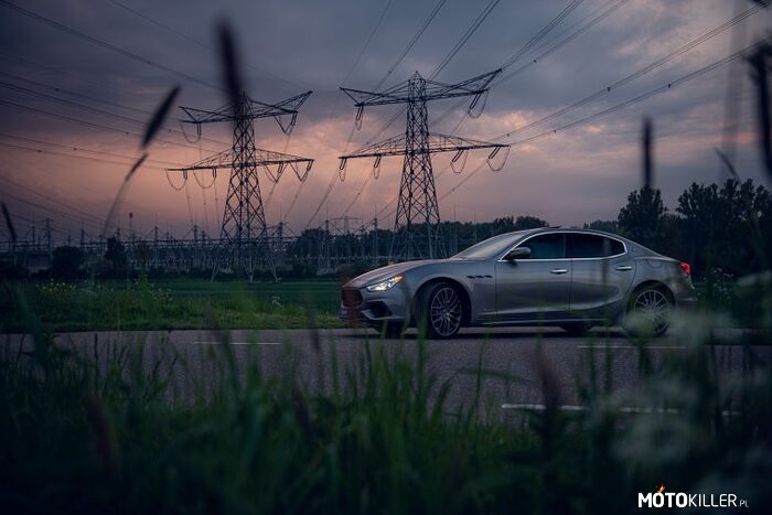 Maserati Ghibli –  